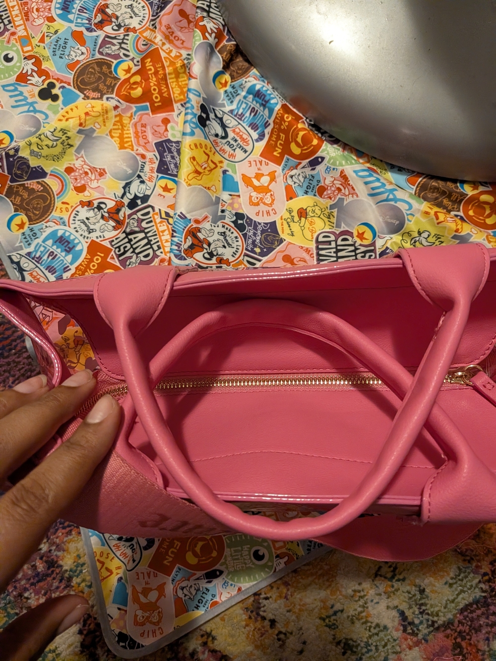 Juicy Couture Beachin Clear Pink Tote Bag with Wide Shoulder Strap - Picture 3 of 11